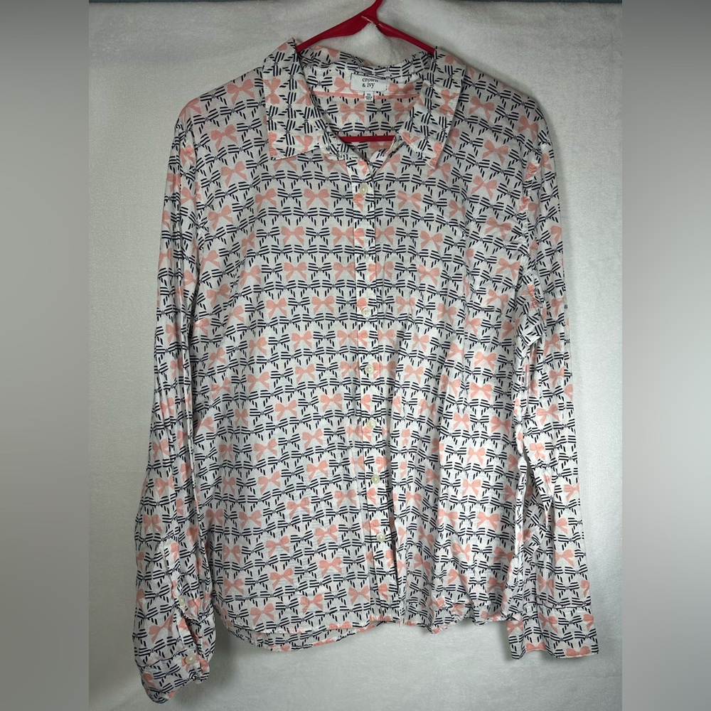 Crown & Ivy Pink and Black Bow Pattern Shirt